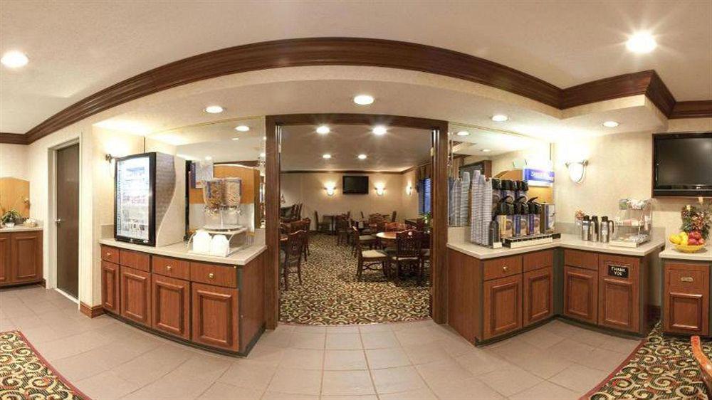 Holiday Inn Express Hotel Fort Campbell-Oak Grove By Ihg Esterno foto