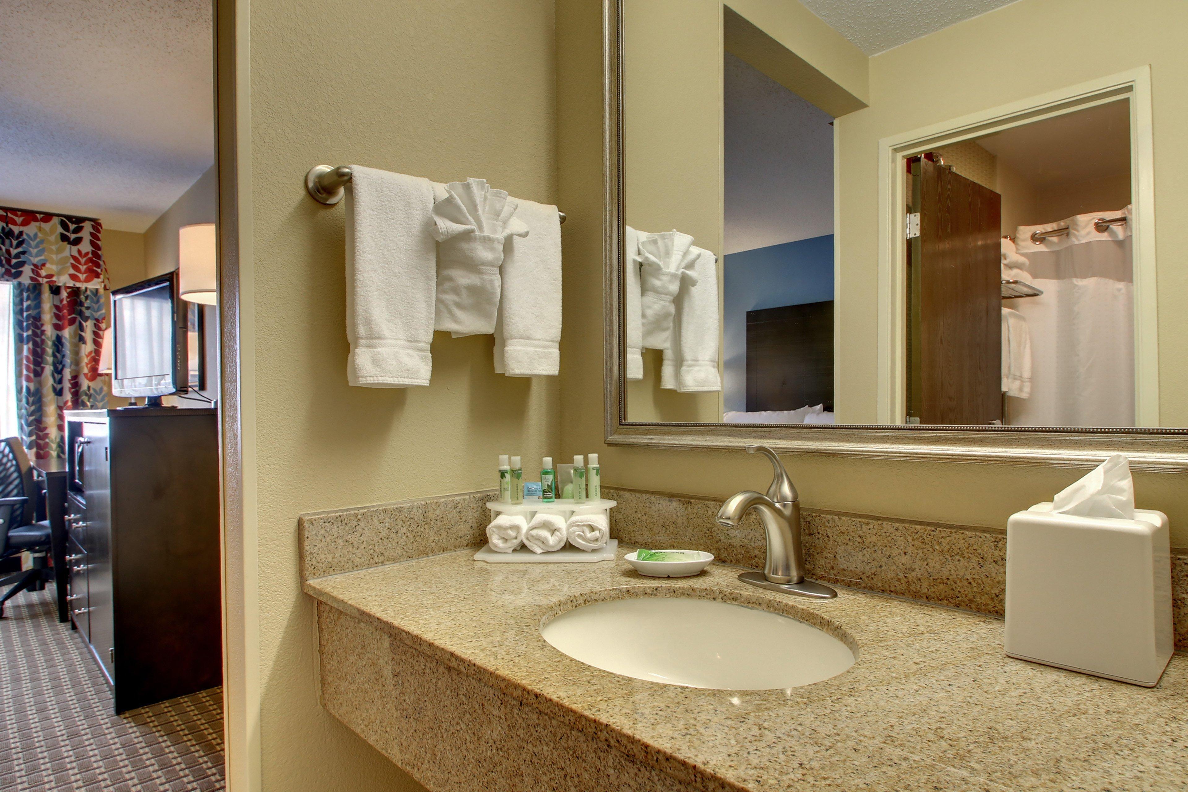 Holiday Inn Express Hotel Fort Campbell-Oak Grove By Ihg Esterno foto