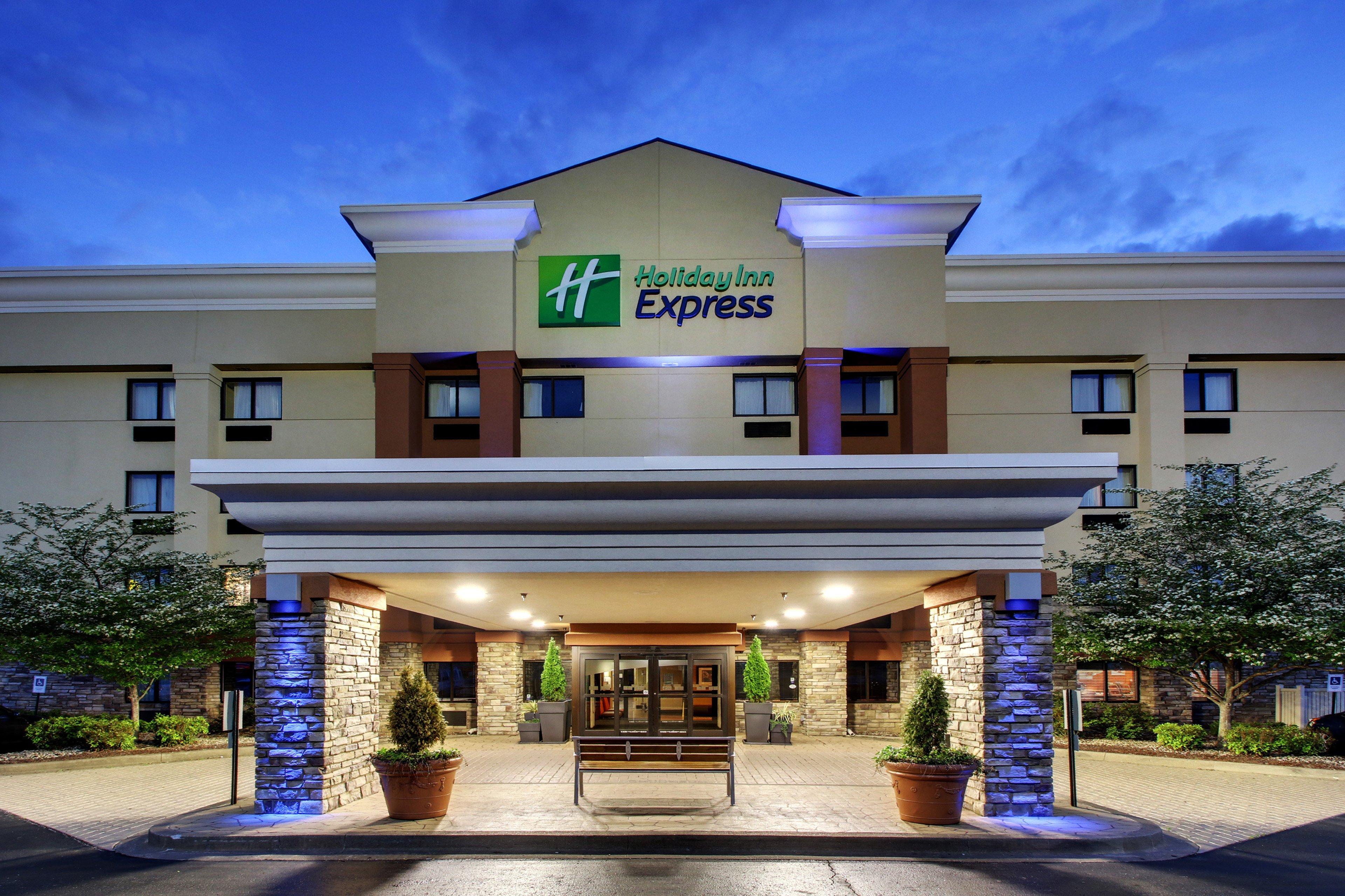 Holiday Inn Express Hotel Fort Campbell-Oak Grove By Ihg Esterno foto