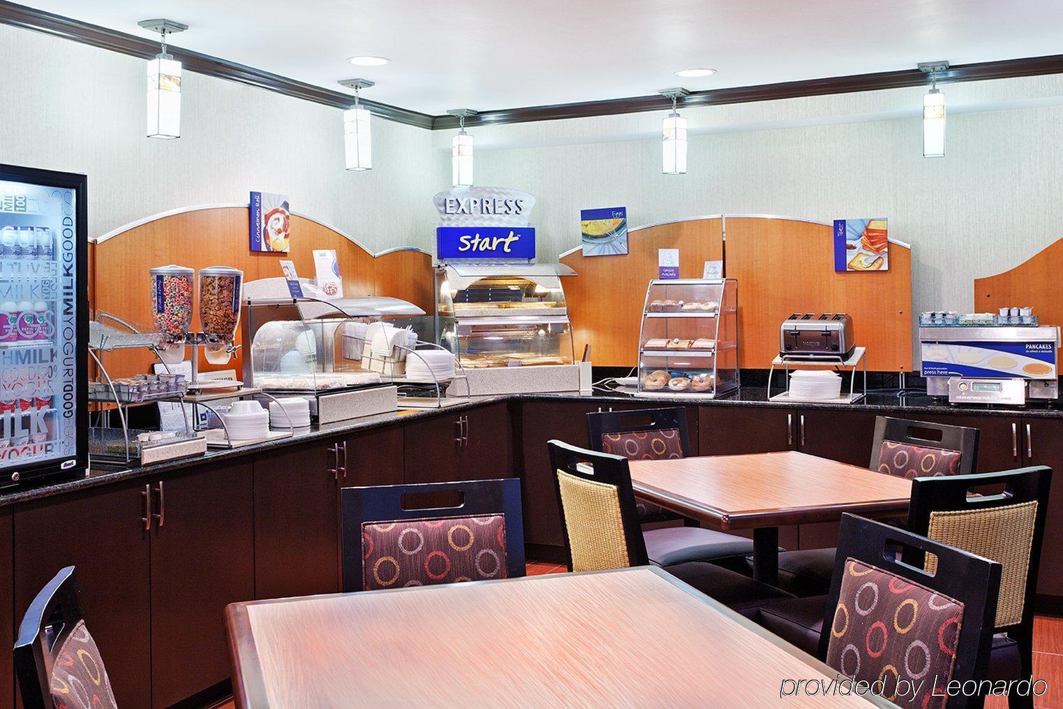 Holiday Inn Express Hotel Fort Campbell-Oak Grove By Ihg Esterno foto